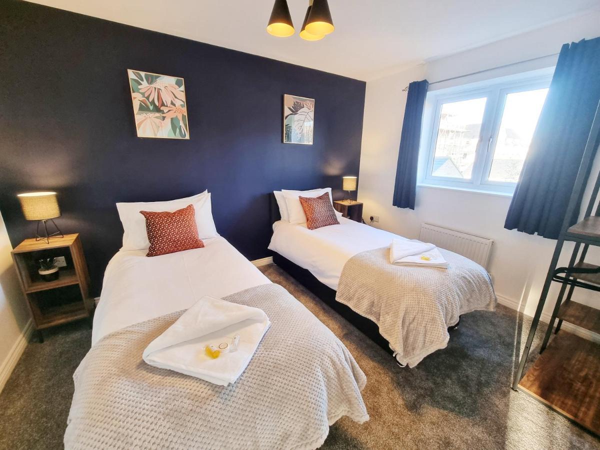 Stylish 3 Bedrooms & 2 Bathrooms House, Free Parking On Premises! Кембридж Екстер'єр фото